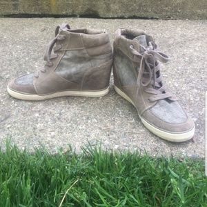 Wedge heeled sneaker